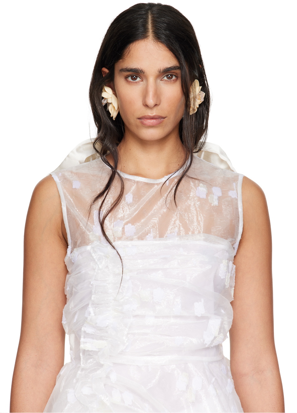 Ttier SSENSE Exclusive Beige Small Flower Earrings Ttier SSENSE Exclusive Beige Small Flower Earrings
