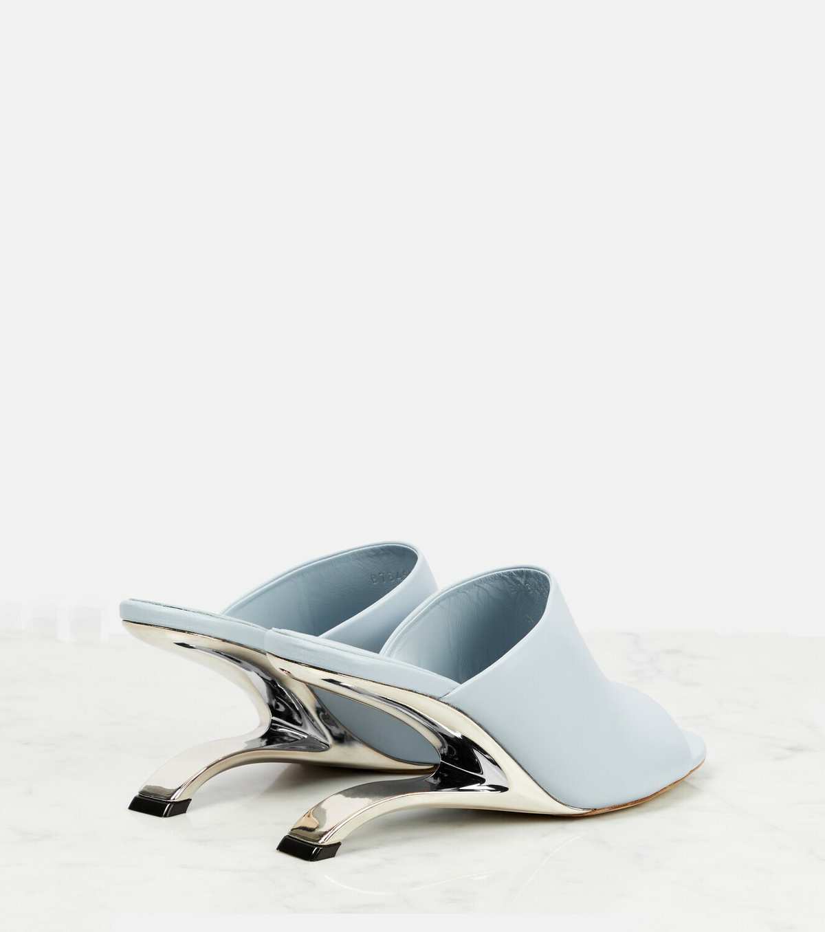 【Alexander McQueen】 ポインテッド レザーミュール Brand New Alexander McQueen Black Leather Mules 38 - Love Luxe