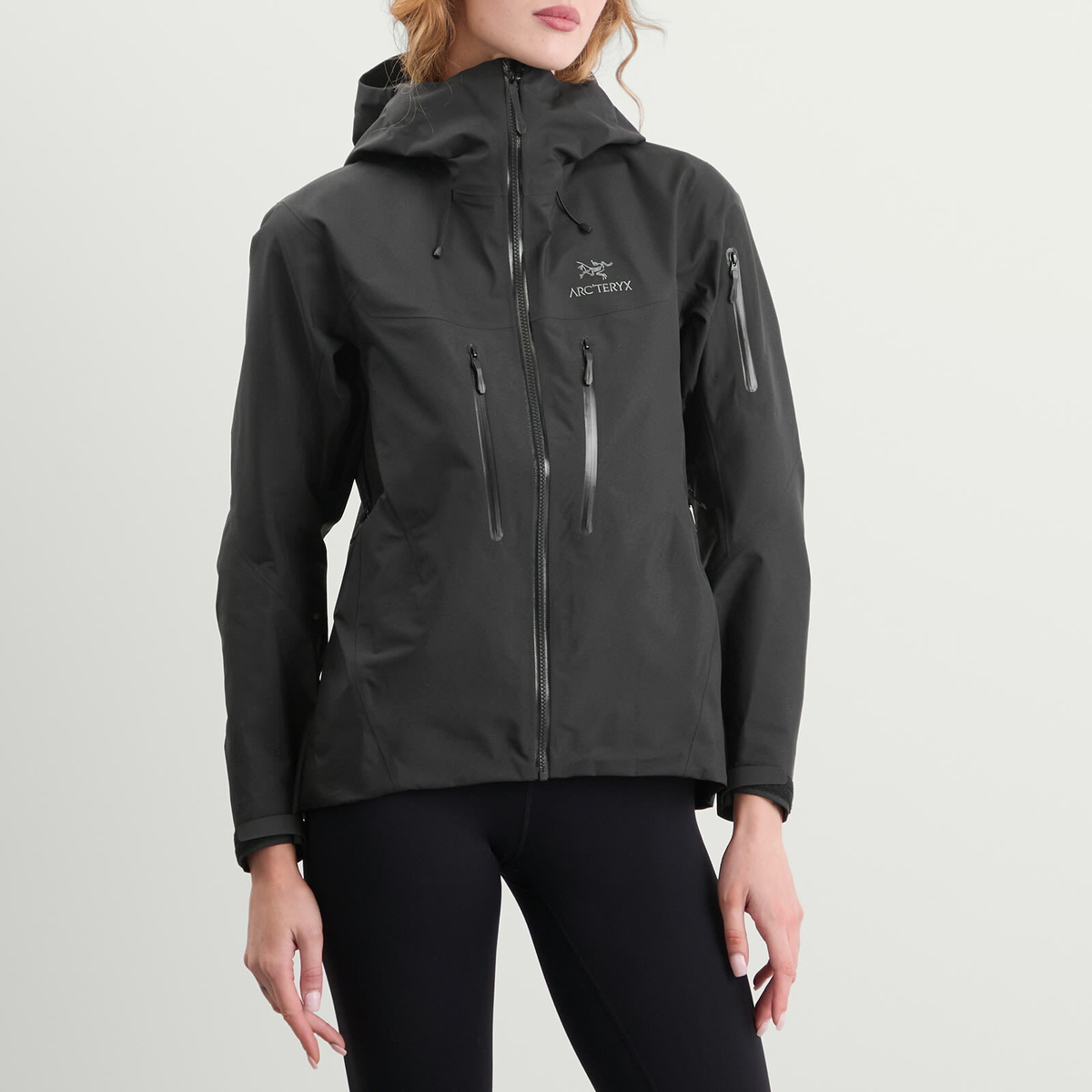 Arc'teryx Women's Arcteryx Alpha SV Jacket in Black