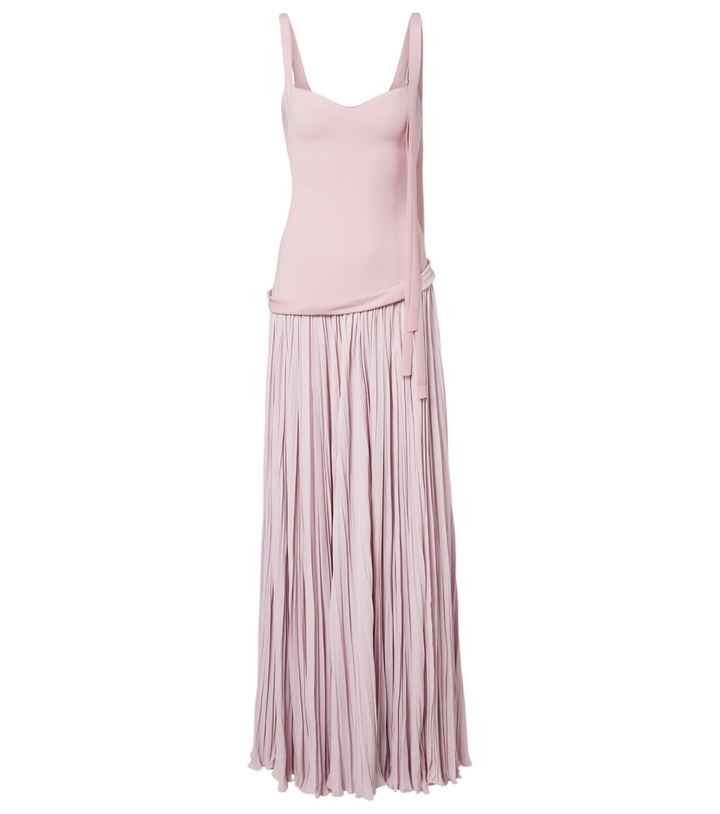 Photo: Marmar Halim Ana crêpe and chiffon gown