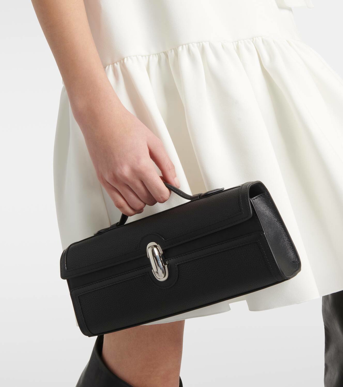 トートバッグ SAVETTE \"SYMMETRY POCHETTE\" IN SMOOTH CALF LEATHER Symmetry Pochette in Black Leather · Savette
