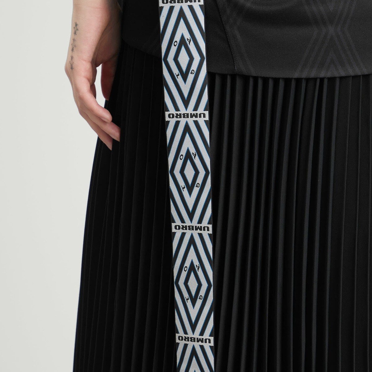 TOGA ARCHIVES Women's TOGA x Umbro Game Shirt Dress in Black