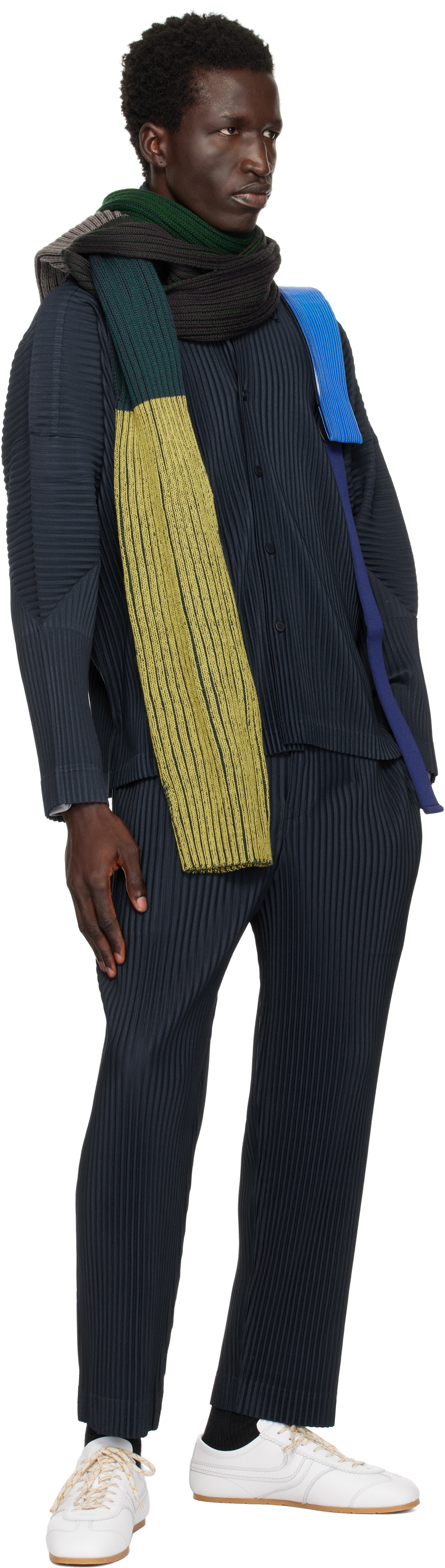 HOMME PLISSÉ ISSEY MIYAKE Navy Monthly Color November Trousers