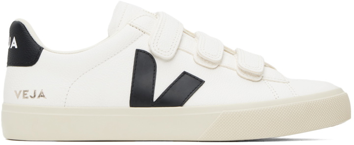 Photo: VEJA White Recife Sneakers