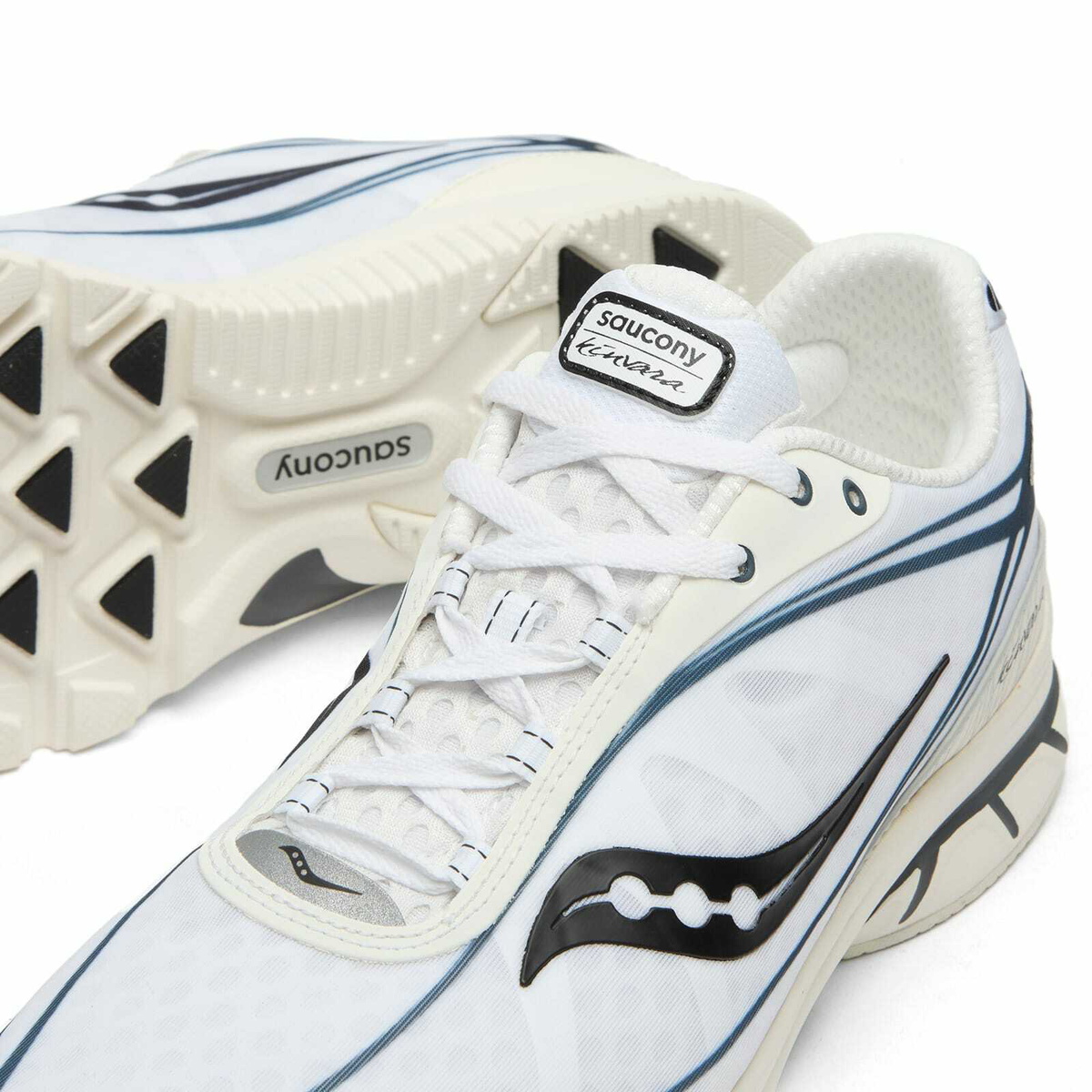 Saucony Men's Kinvara 1 Sneaker in White/Off White