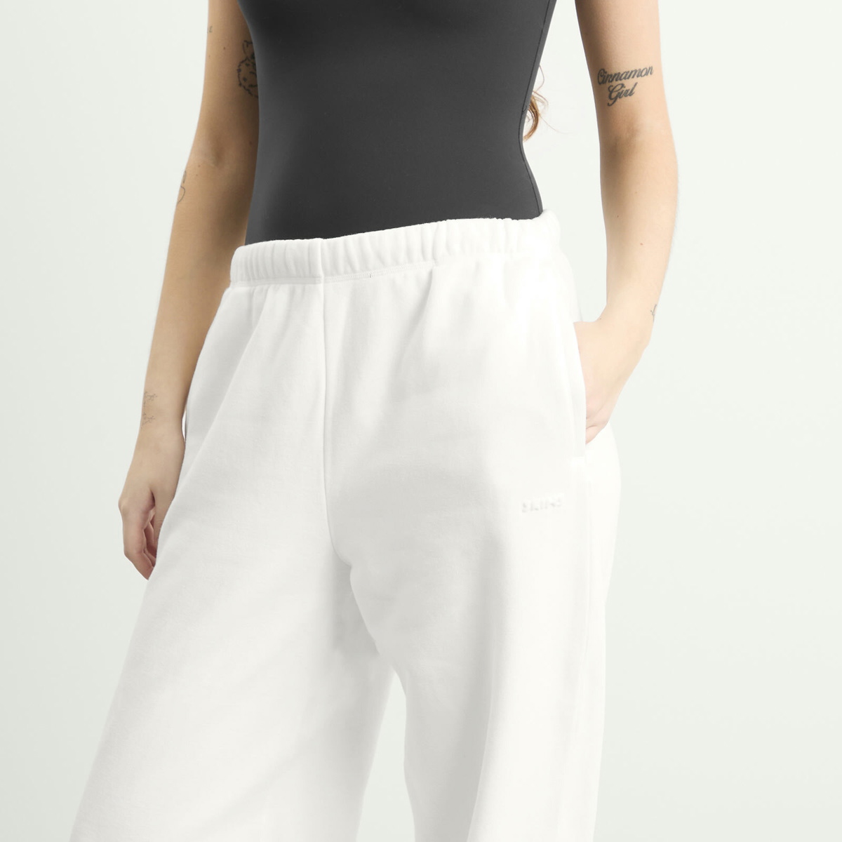 SKIMS Women's Cotton Fleece Classic Straight Leg Pants in Marble