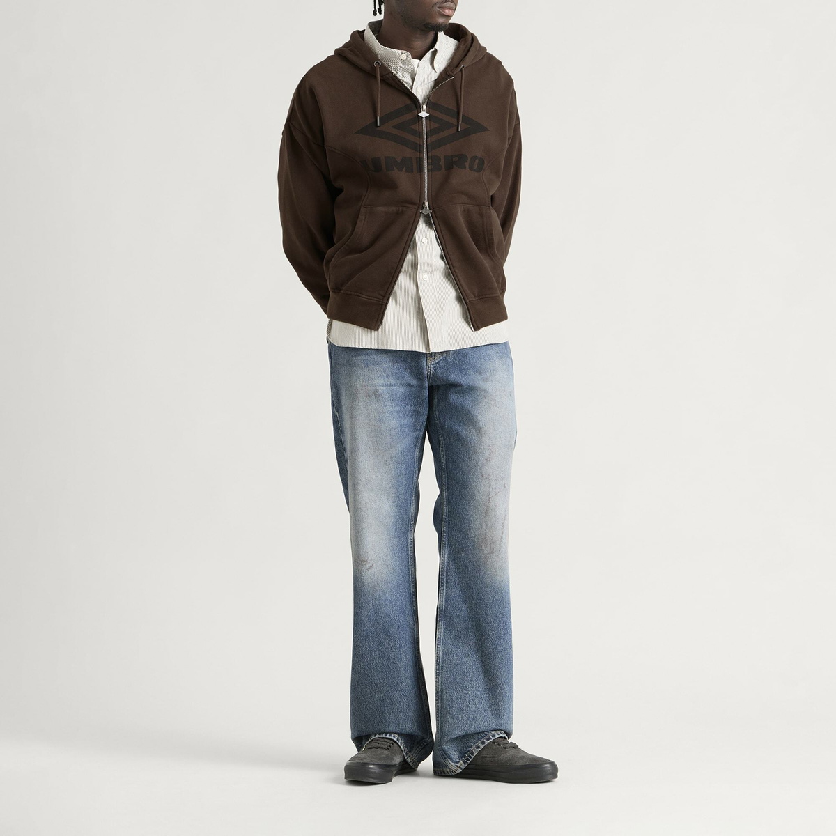 Umbro Men's Washed Zip Through Hoodie in Demitasse/Black