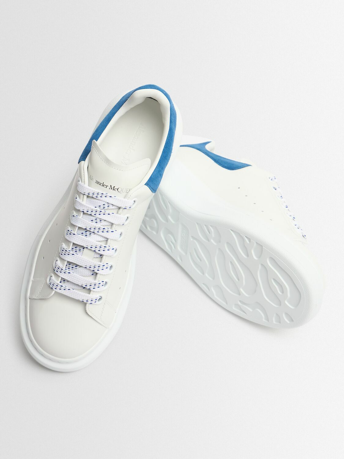 スニーカー Alexander Mcqueen Oversize Sneakers In New Tech Leather Buy Alexander McQueen Oversized Sneaker 'New Tech Calf