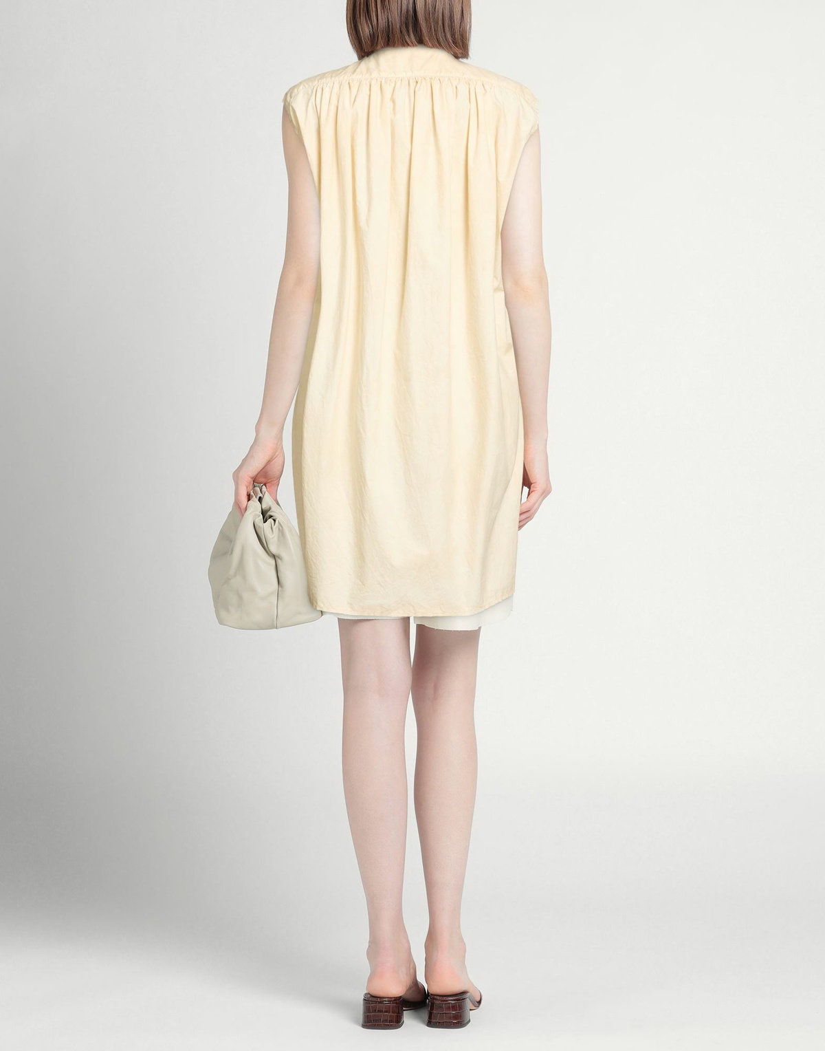 Quira Womens Top Apricot