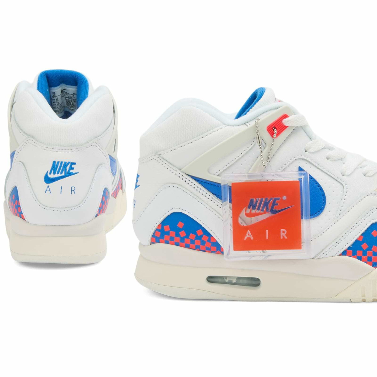 Nike Air Tech Challenge Ii Qs Sneaker in White/Ivory/Tint