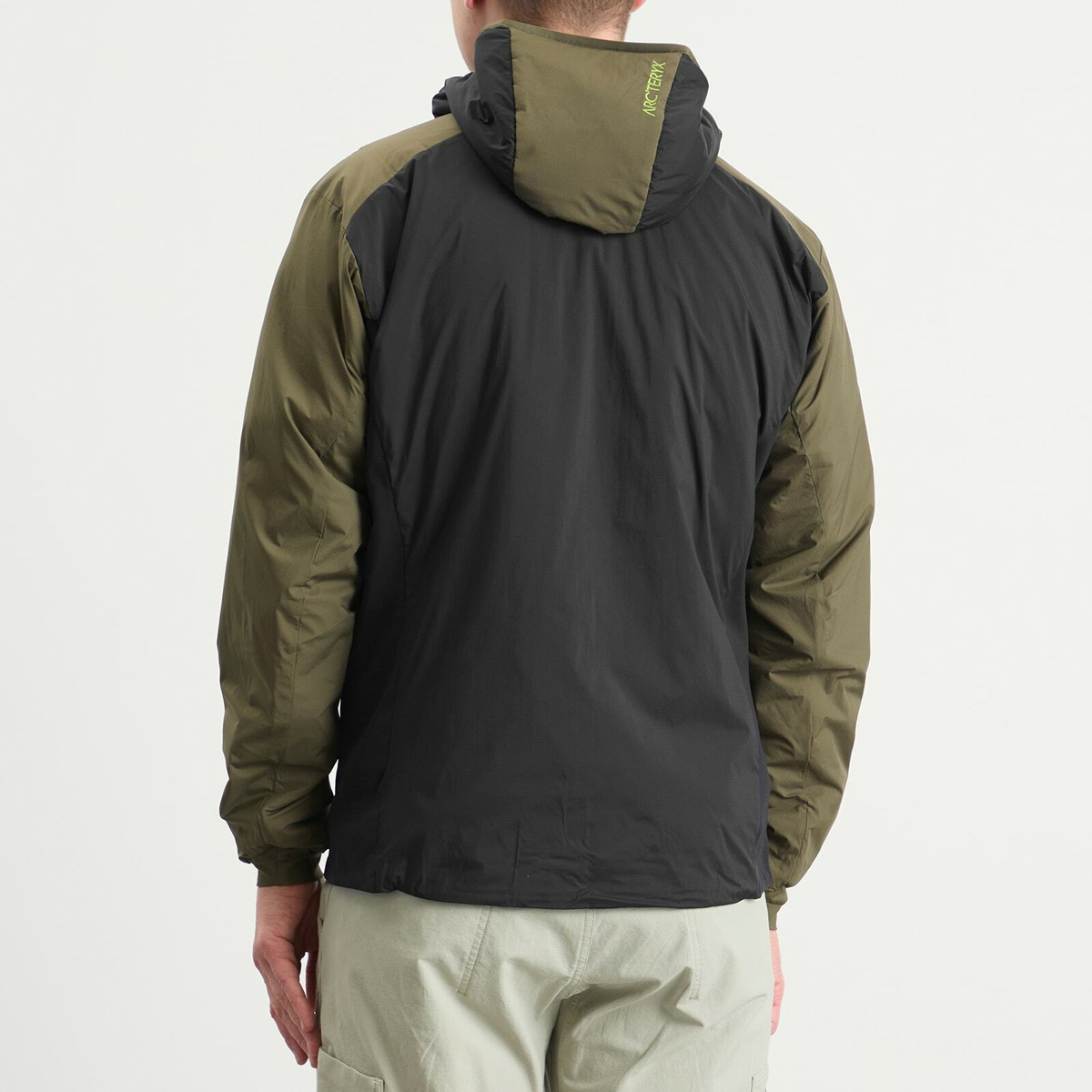Arc'teryx Men's Atom Hooded Jacket in Spotlight