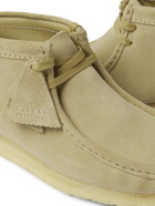 Clarks Originals - Wallabee Suede Desert Boots - Brown