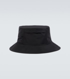C.P. Company - Nylon B logo bucket hat