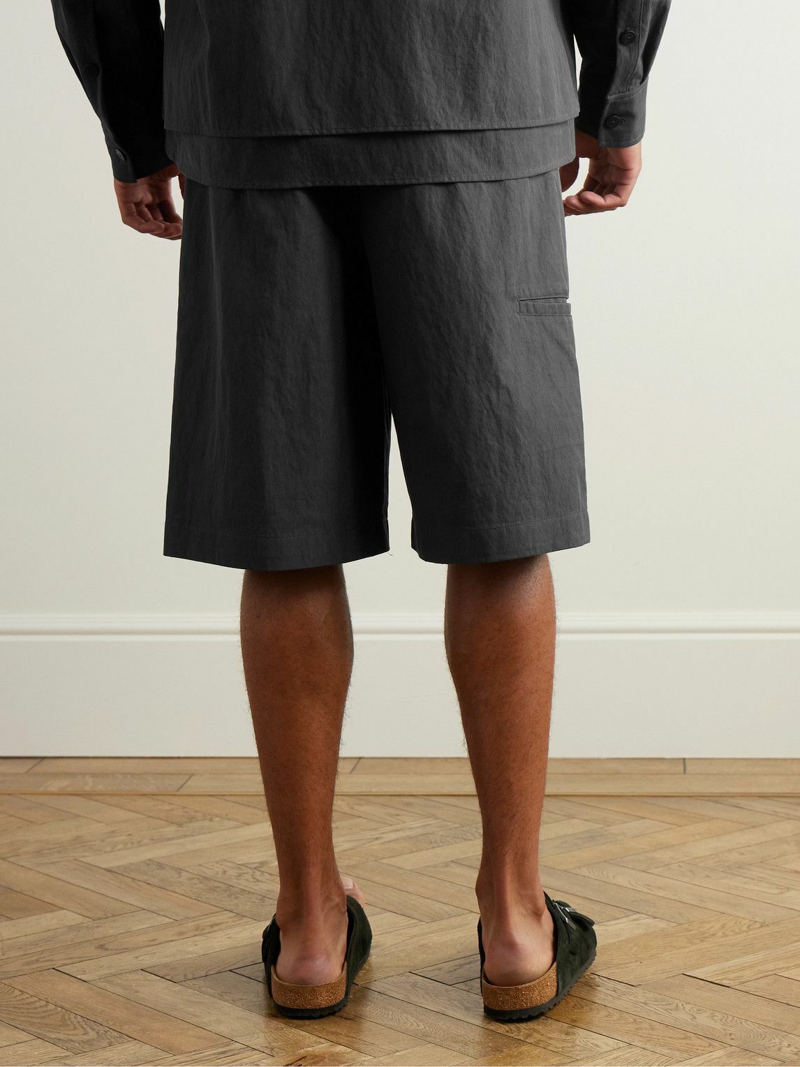 LE 17 SEPTEMBRE - Straight-Leg Pleated Twill Bermuda Shorts - Black