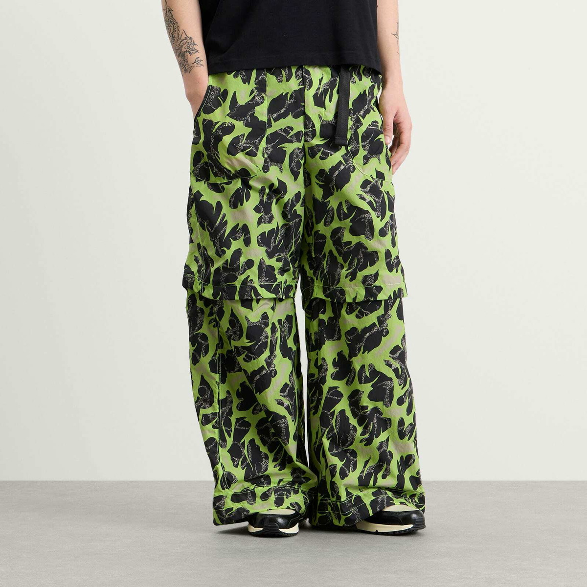 Nike Men's PF Woven Convertible Pants in Cream Ii/Volt Ice