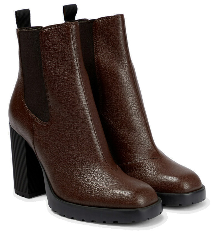 Photo: Hogan Leather Chelsea boots