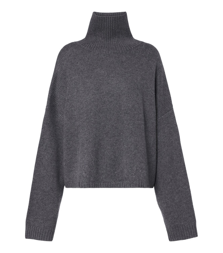 Photo: Lisa Yang Zerlina cashmere turtleneck sweater