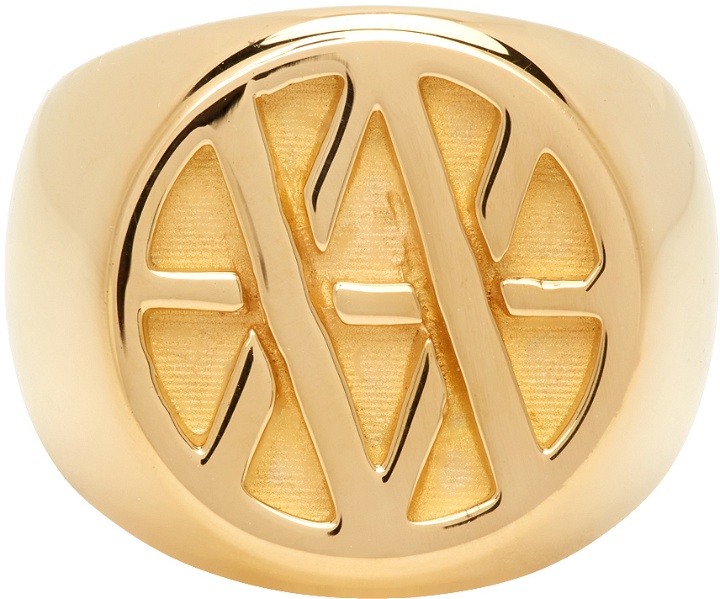 Photo: Vyner Articles Gold Logo Signet Ring