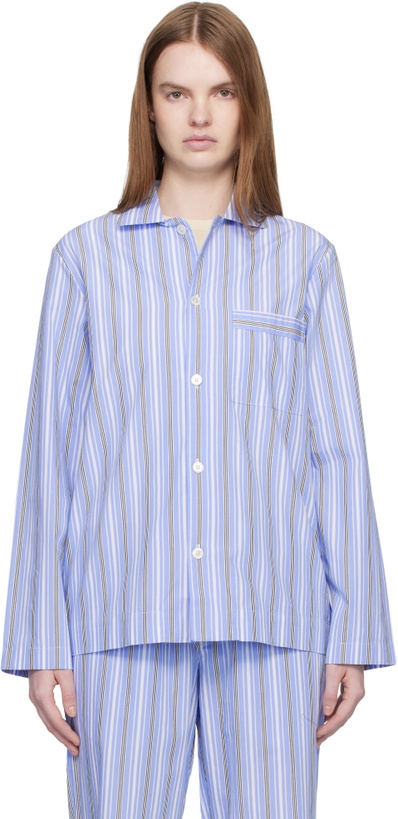 Photo: Tekla Blue & White Poplin Long-Sleeved Pyjama Shirt