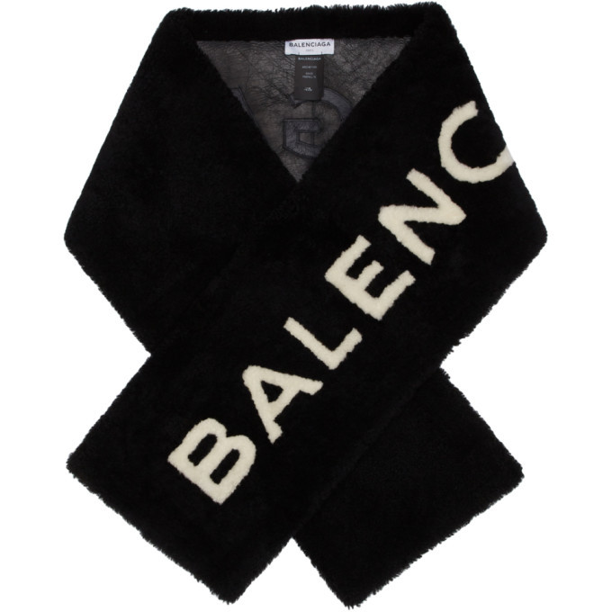 ＊BALENCIAGA＊ Shearling Logo Scarf 関税/送料込 Balenciaga Black Shearling Logo Scarf Balenciaga