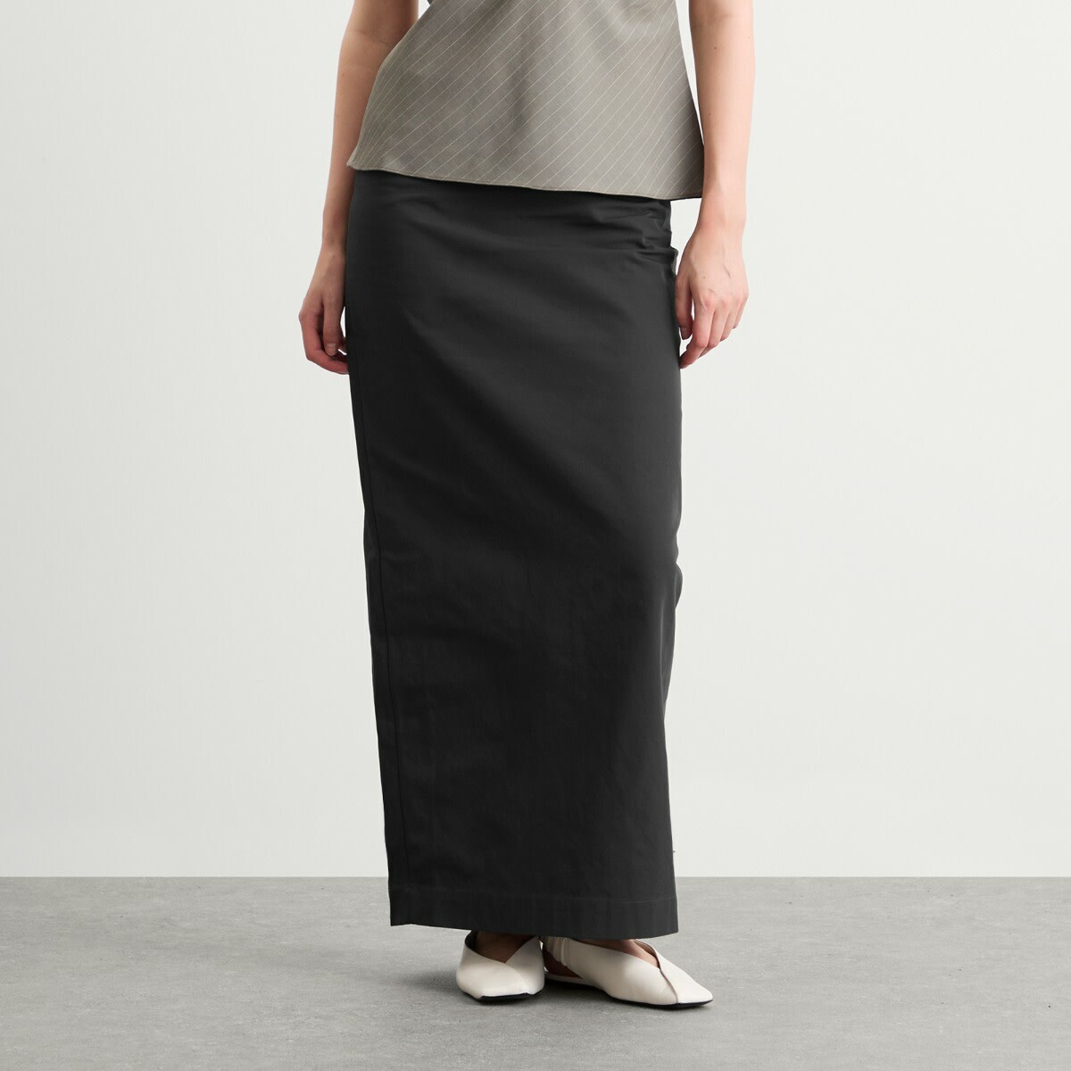 ST. Agni Women's Minimal Column Skirt in Black Olive