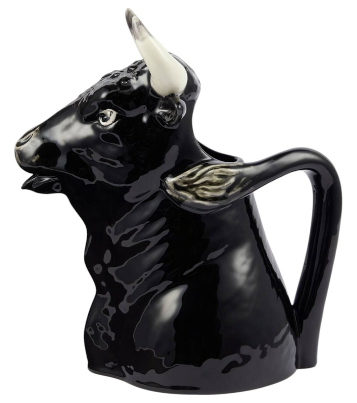 Photo: Bordallo Pinheiro Bull pitcher