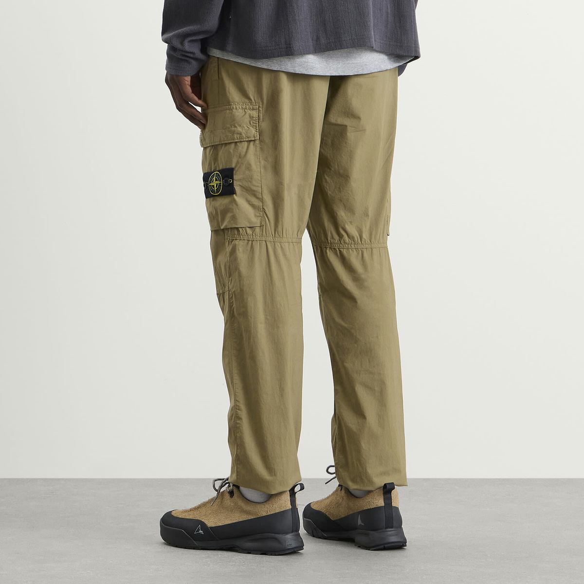 Stone Island Men's Paracadute Cargo Trousers in Military Green