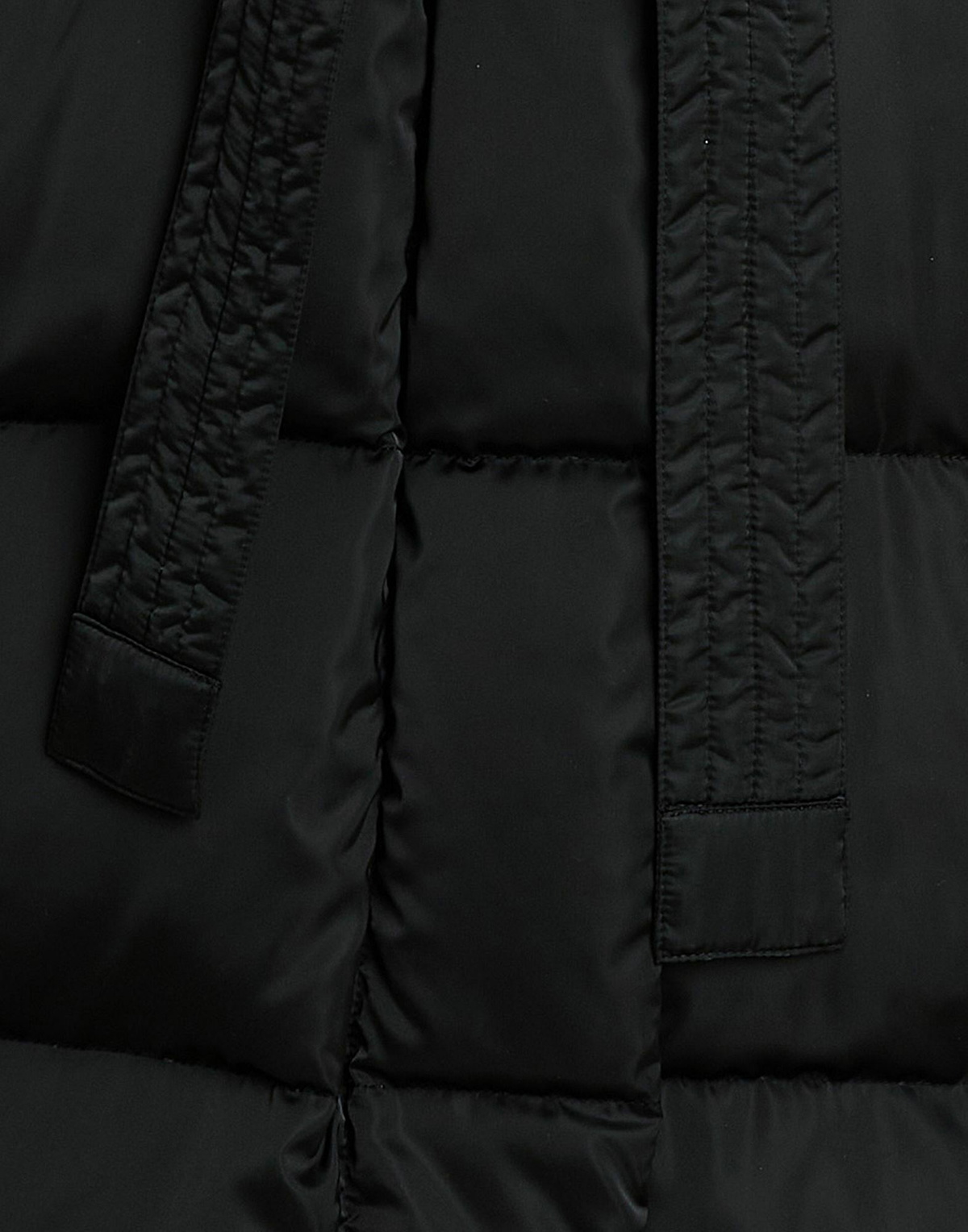 Peserico Womens Puffer in Black