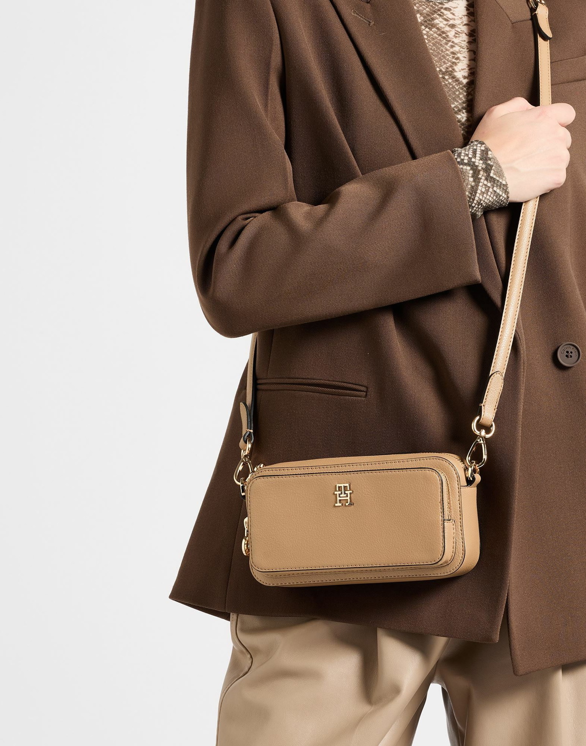 Tommy Hilfiger Womens Cross-body bag Camel