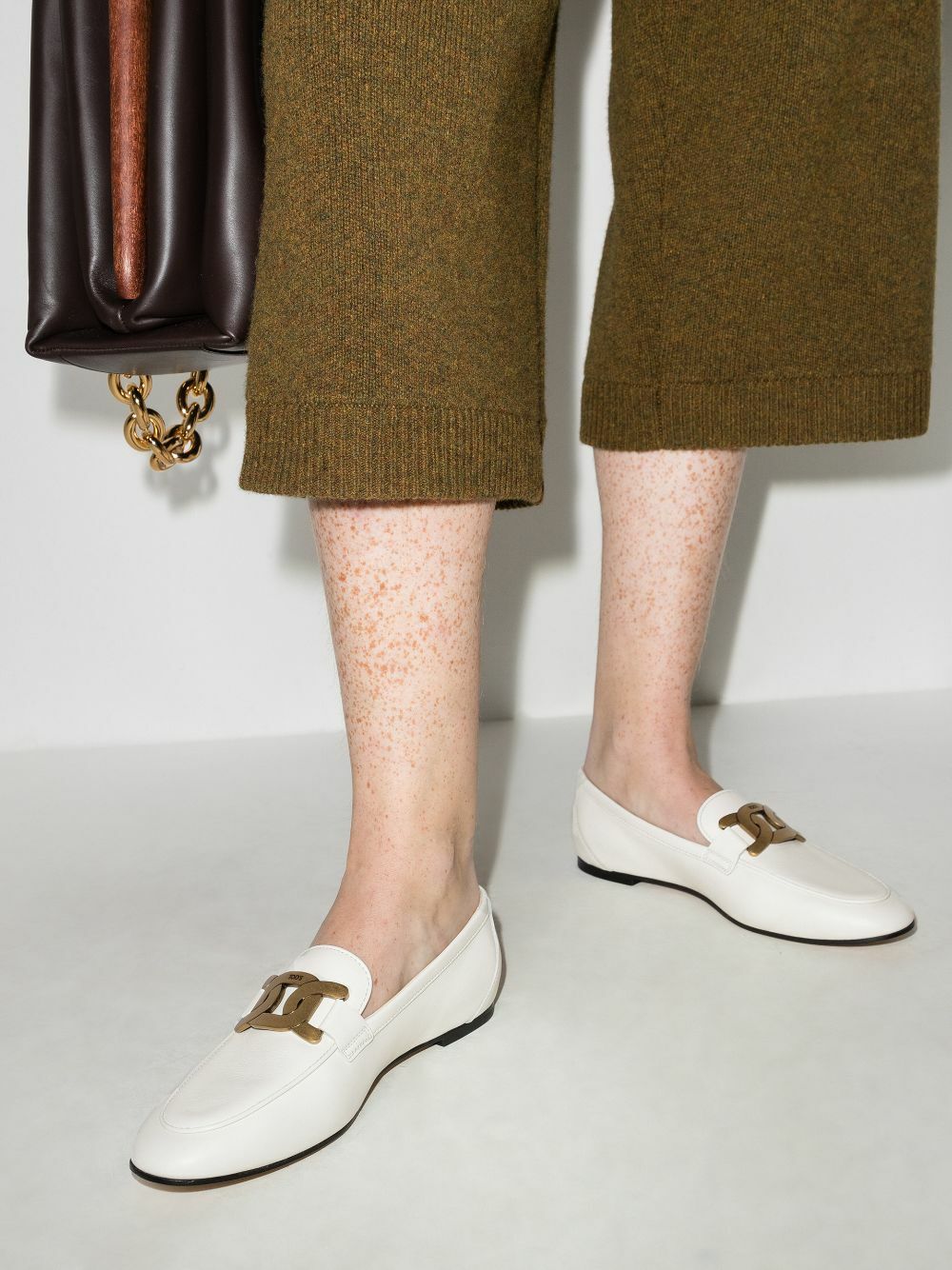 【関税＆送料込み】Tod'S White Calf Leather Mocassins TOD'S Leather loafers | THE OUTNET