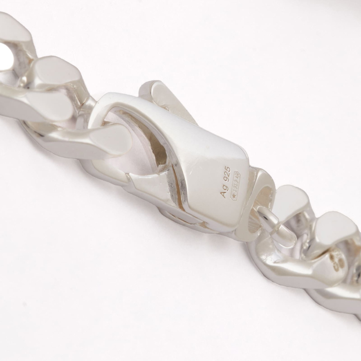 Gucci Men's Signature GG Bracelet in Silver
