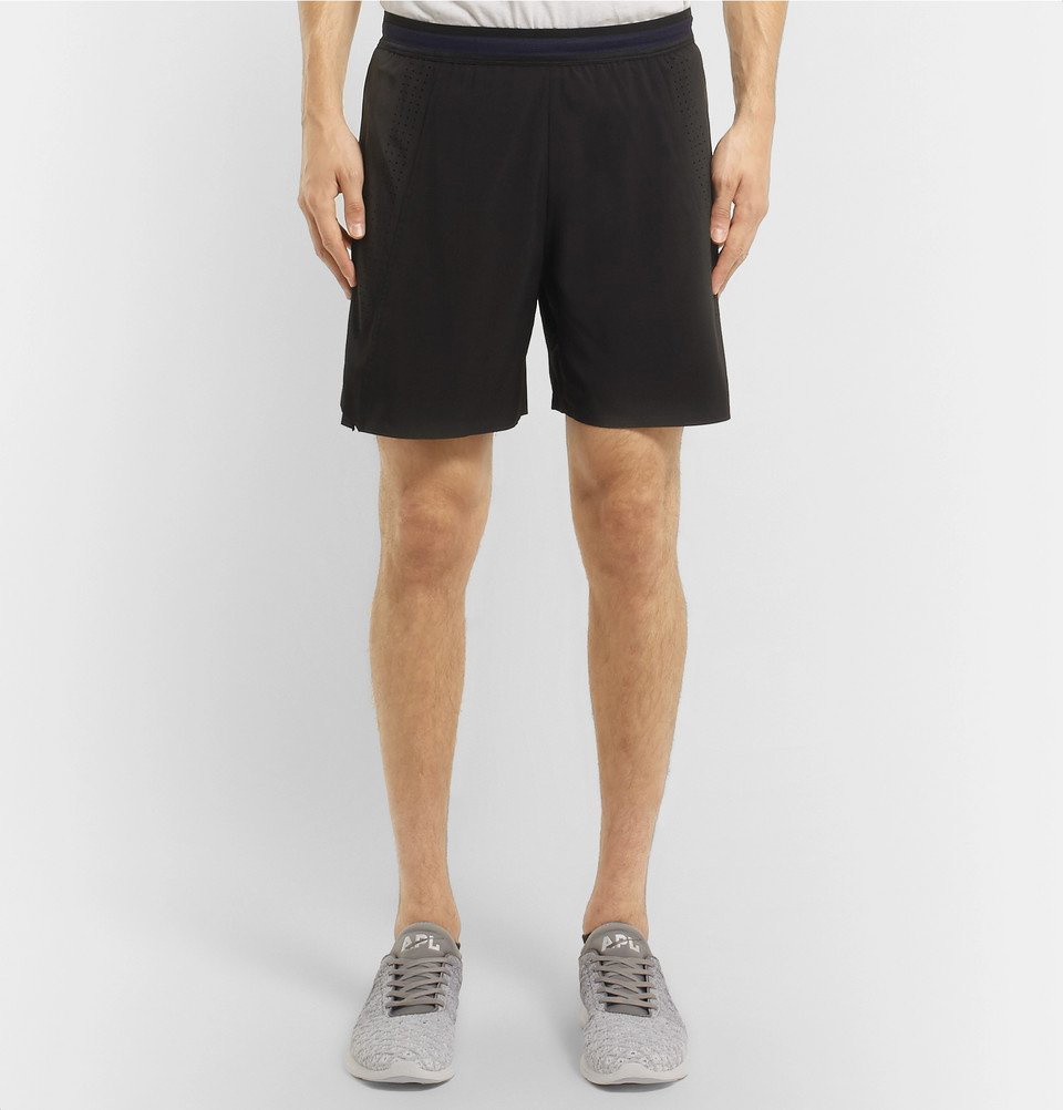 Soar Running: Black Half Tight Shorts