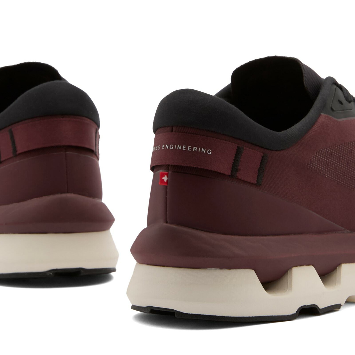 Mulberry スニーカー 配色 NEW COLORWAY ON Cloudzone “Mulberry/Black” 22.5-25.5cm