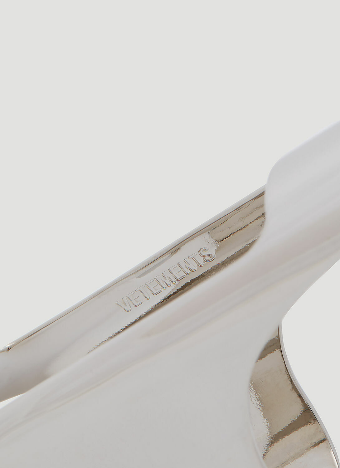 VETEMENTS Lighter Holder Ring
