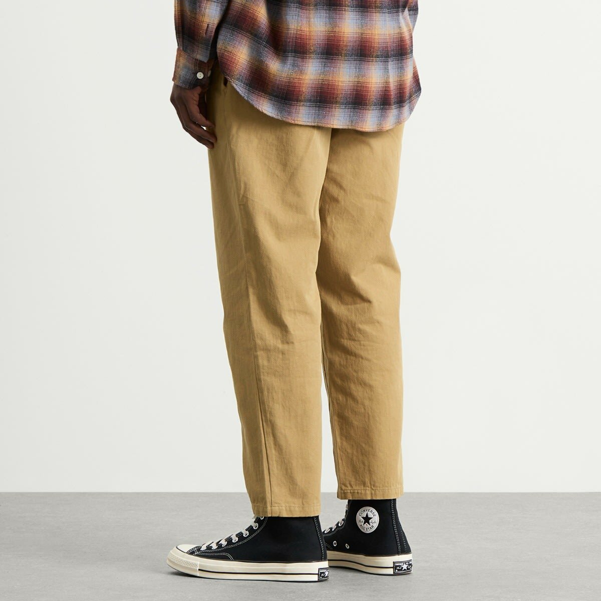 FrizmWORKS Men's OG Haworth One Tuck Trousers in Beige