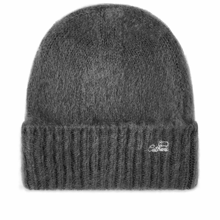 Photo: Daniëlle Cathari Women's x Woolrich Hairy Beanie in Two-Toned Grey