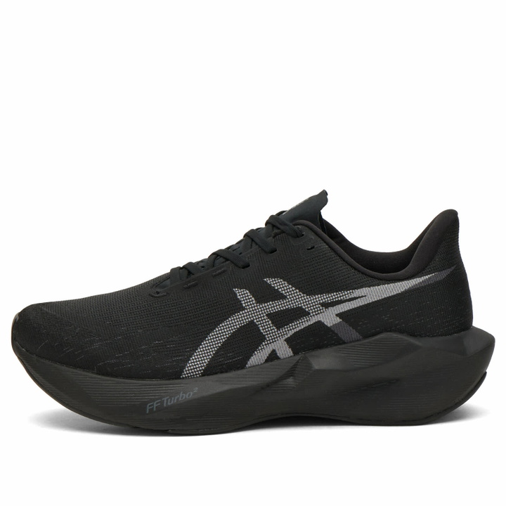 Photo: Asics Novablast 6 Sneaker in Black/Black