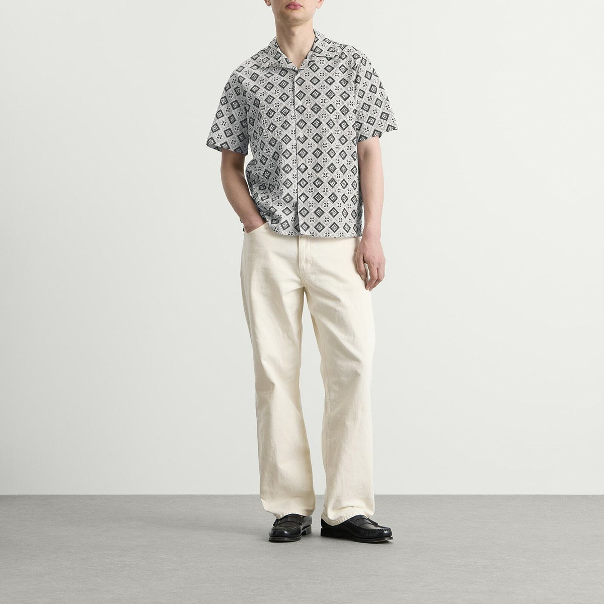 Wax London Men's Didcot Tile Print Vacation Shirt in Ecru/Black