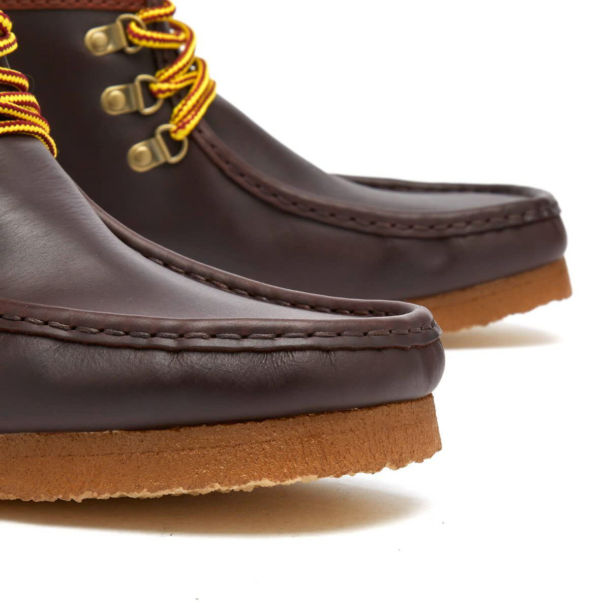 Clarks Originals Men's Wallabee Boot Hiker in Burgundy