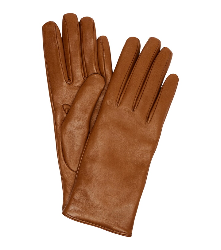 Photo: Nour Hammour Leather gloves