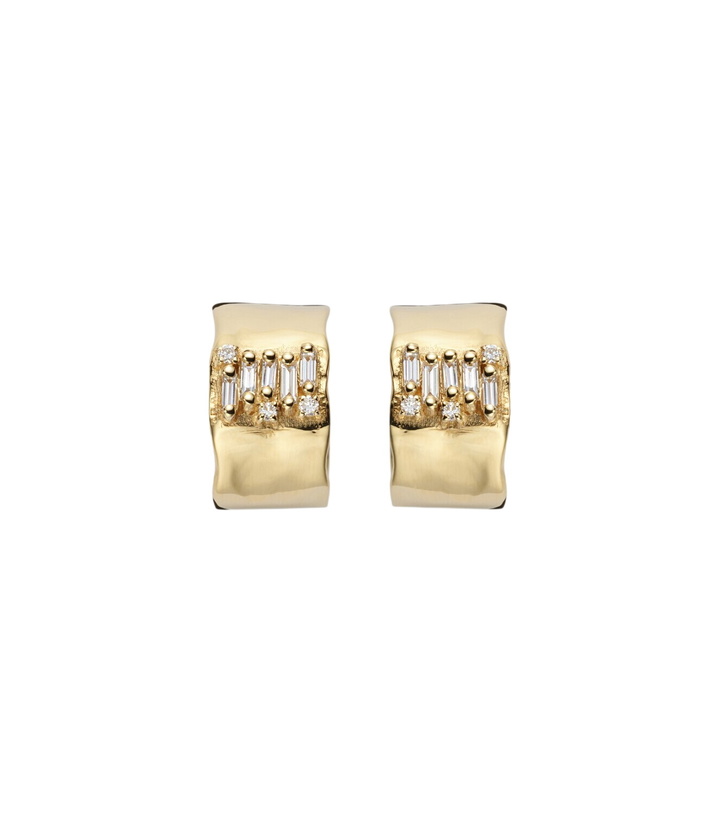 Photo: Suzanne Kalan Mini 18kt gold hoop earrings with diamonds
