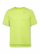 Nike Running - Dri-FIT ADV T-Shirt - Yellow