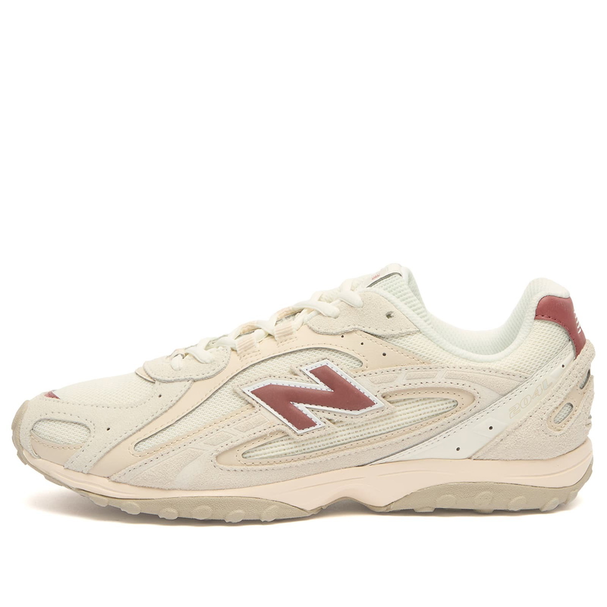 New Balance 204L Sneaker in Sea Salt/Red Rock