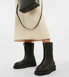 Ferragamo - Zip-up leather boots