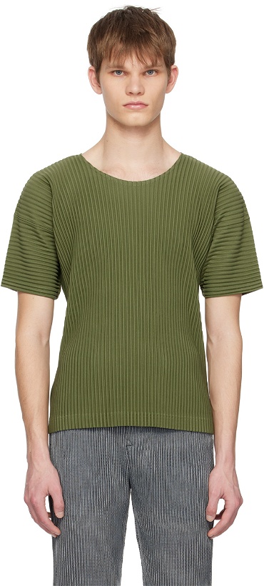 Photo: HOMME PLISSÉ ISSEY MIYAKE Khaki Monthly Color March T-Shirt