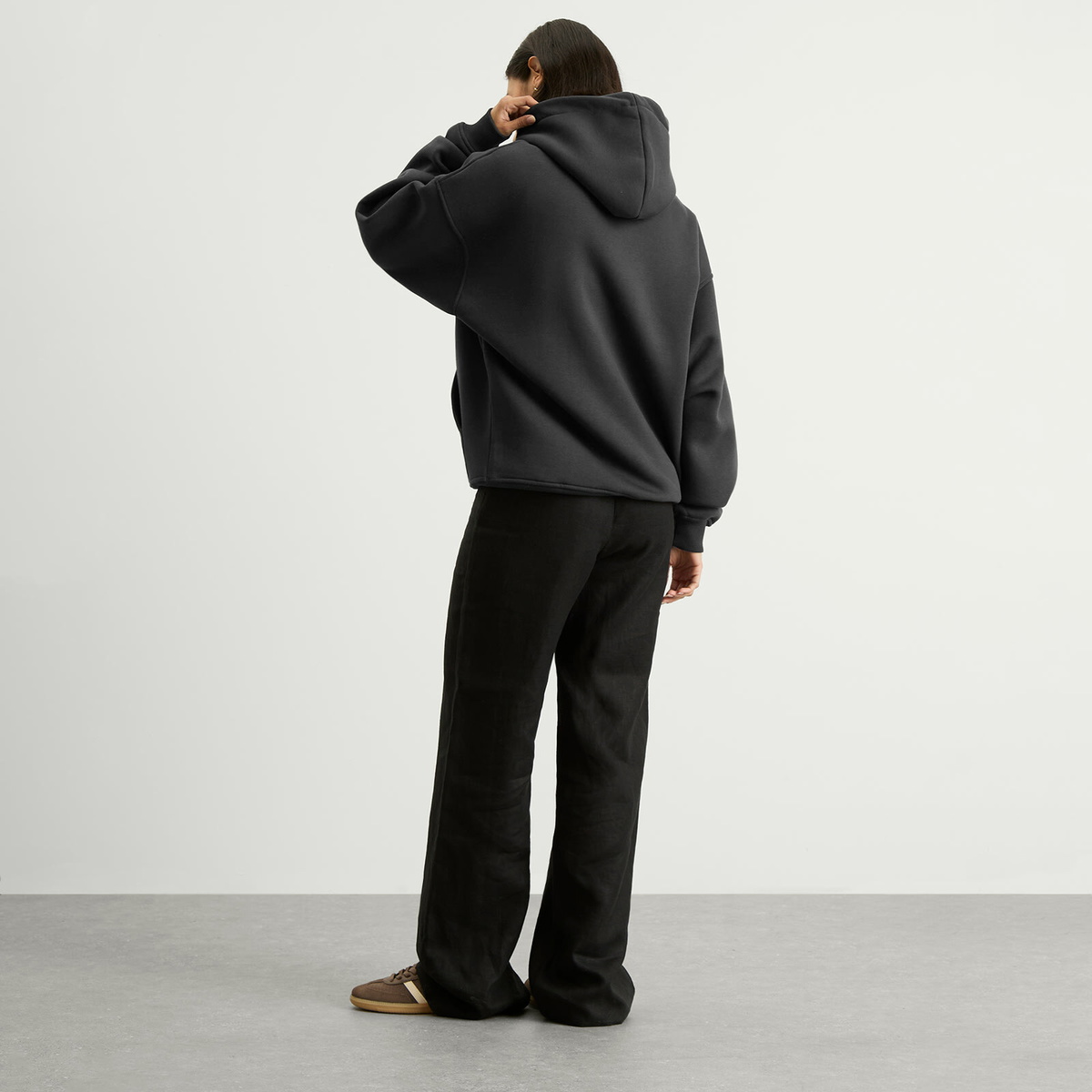 TALA Women's Oversized Active Logo Hooded Sweatshirt in Vintage Black