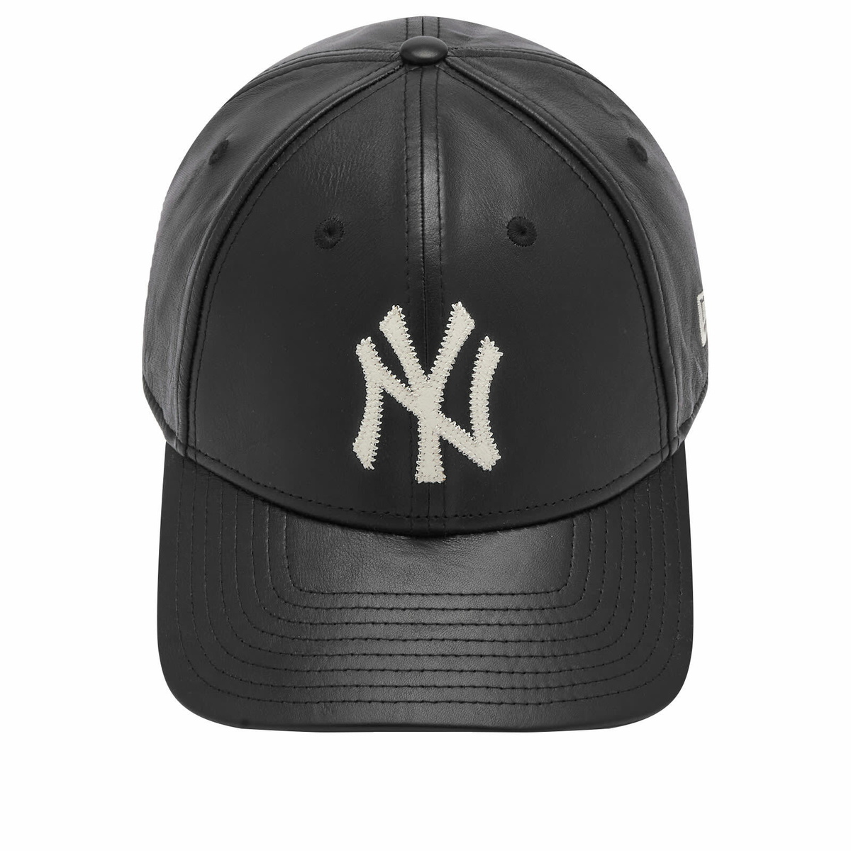 New Era New York Yankees Leather 9Forty Adjustable Cap in Black 