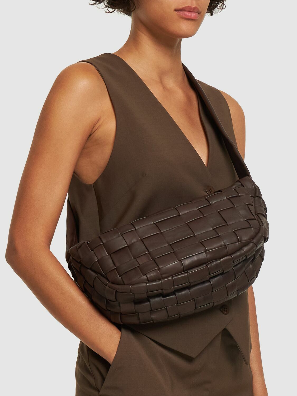ST.AGNI Crescent Leather Shoulder Bag St. Agni