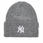 New Era New York Yankees Wide Cuff Beanie Hat in Dark Grey 
