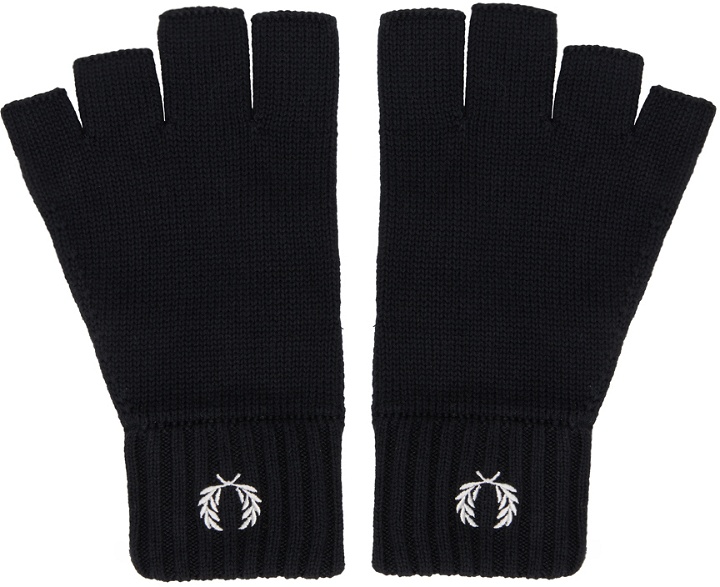 Photo: Fred Perry Black Fingerless Gloves